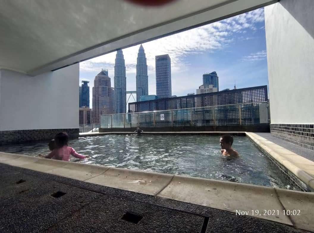 Klcc Legasi Direct View With A Superking Bed At A 3-Bedroom Premium Unit 吉隆坡 外观 照片